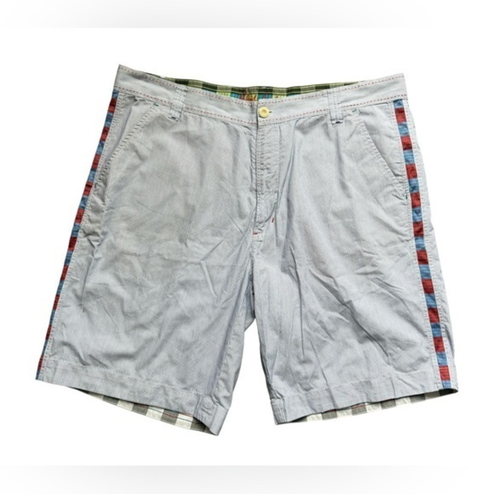 Robert Graham blue/white fine striped shorts featuring a plaid flip hem size 38.